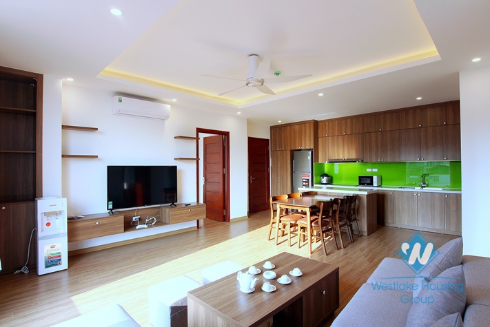An excellent and charming apartment with 2 bedrooms for rent on Xuan Dieu 